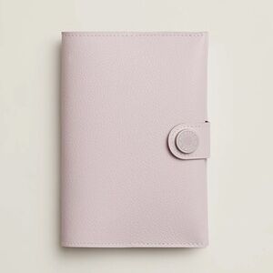 Hermes Evercolor Leather R.M.S Passport Holder in Mauve Pale